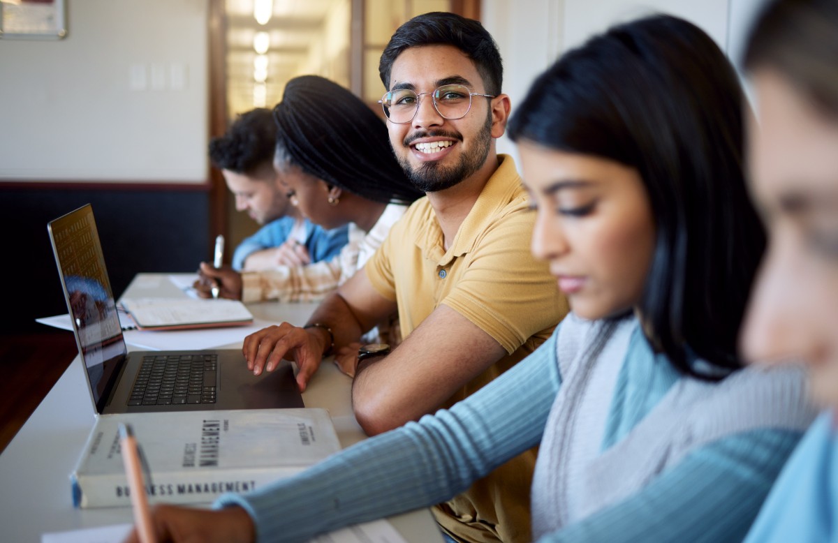 The Importance of Internships and Practical Experience in Career Growth